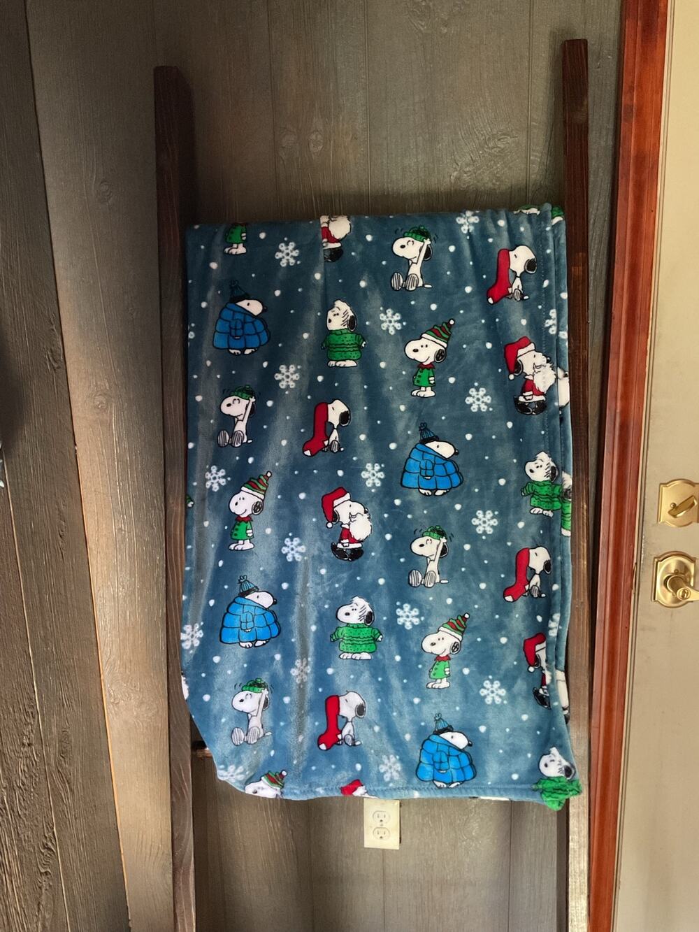 PEANUTS Berkshire Throw Blanket - Blue Christmas - 60”x80”